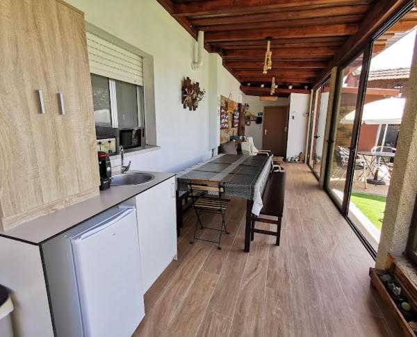 Albergue Vintecatro Caldas De Reis Εξωτερικό φωτογραφία